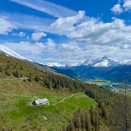 Alp Es-Cha Dadour Bed and Breakfast Madulain Exteriör bild